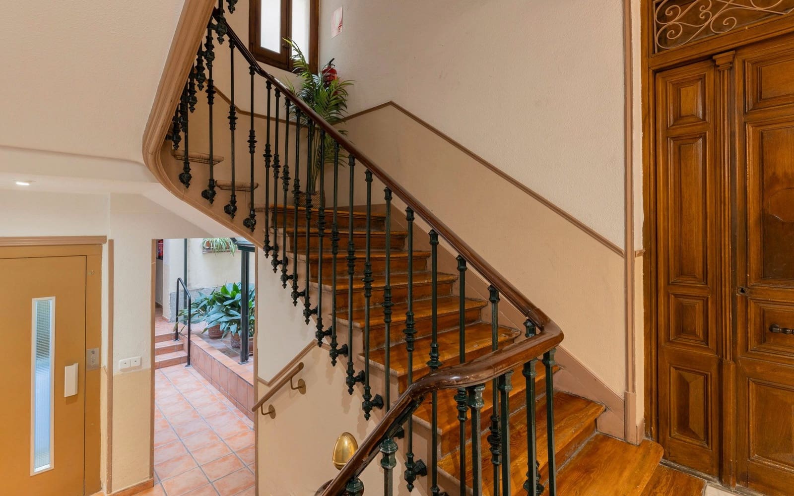 2 soverom Leilighet til leie i Madrid by - € 4 400 (Ref: 9611915)