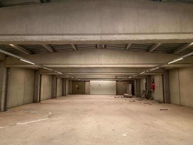 Kommersiell till salu i Figueres - 1 800 000 € (Ref: 9611916)