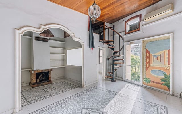 3 soveværelse Lejlighed til salg i El Barri Gòtic, Barcelona by - € 425.000 (Ref: 9618709)