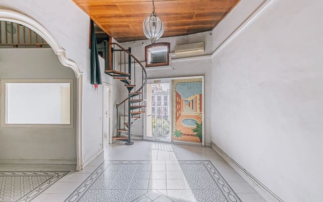 3 soveværelse Lejlighed til salg i El Barri Gòtic, Barcelona by - € 425.000 (Ref: 9618709)