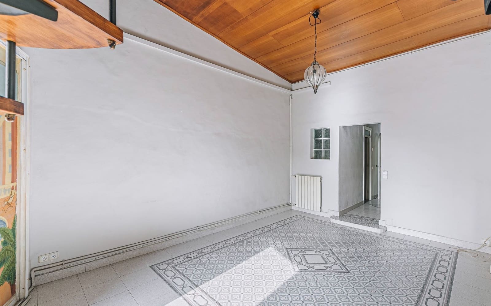 3 bedroom Flat for sale in Barcelona city - € 425,000 (Ref: 9618709)