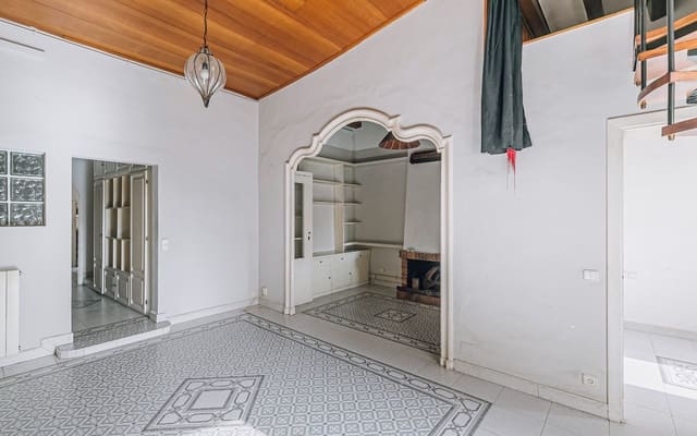 3 soveværelse Lejlighed til salg i El Barri Gòtic, Barcelona by - € 425.000 (Ref: 9618709)