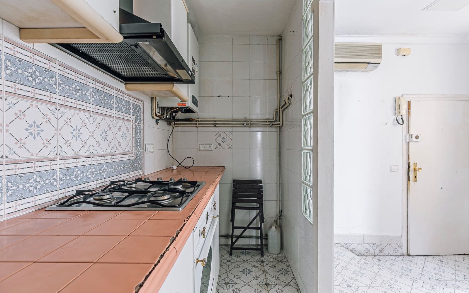 3 bedroom Flat for sale in Barcelona city - € 425,000 (Ref: 9618709)