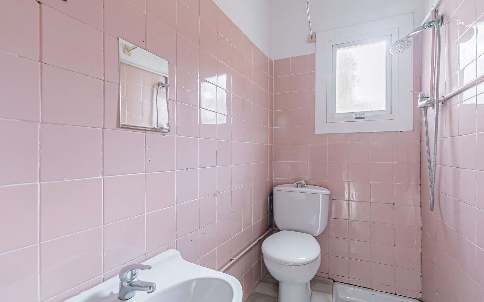 3 bedroom Flat for sale in Barcelona city - € 425,000 (Ref: 9618709)