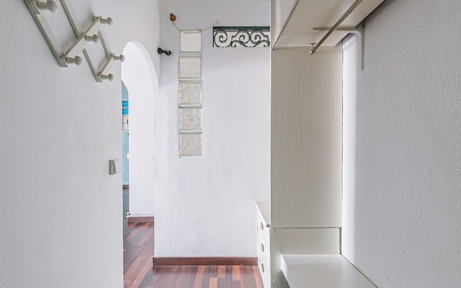 3 bedroom Flat for sale in Barcelona city - € 425,000 (Ref: 9618709)