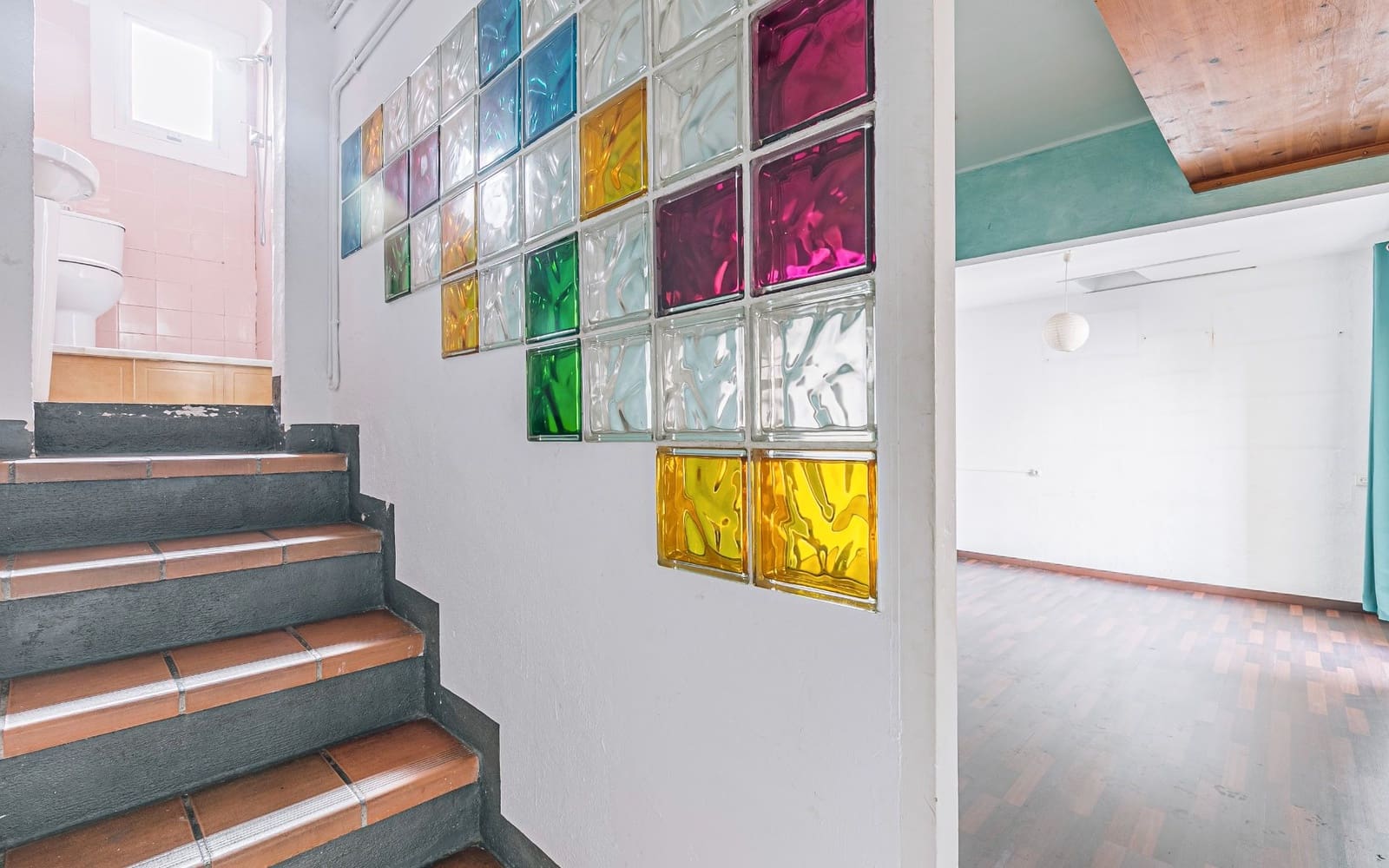 3 bedroom Flat for sale in Barcelona city - € 425,000 (Ref: 9618709)