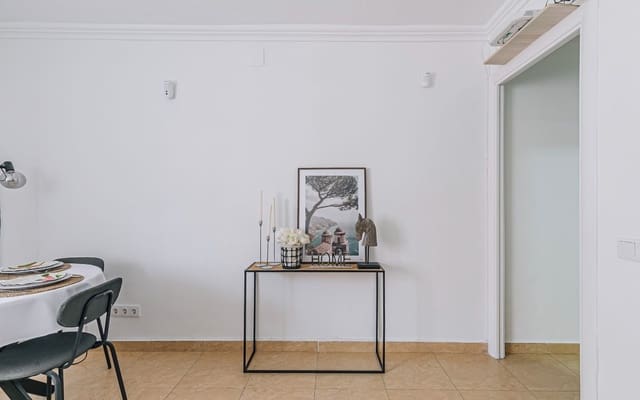 3 sovrum Lägenhet till salu i Santa Coloma de Gramenet - 210 000 € (Ref: 9618711)