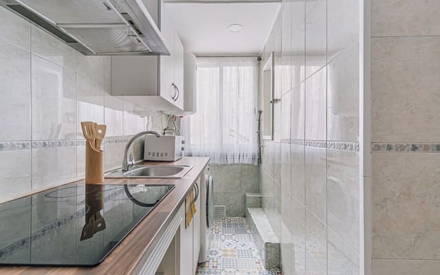 3 sovrum Lägenhet till salu i Santa Coloma de Gramenet - 210 000 € (Ref: 9618711)