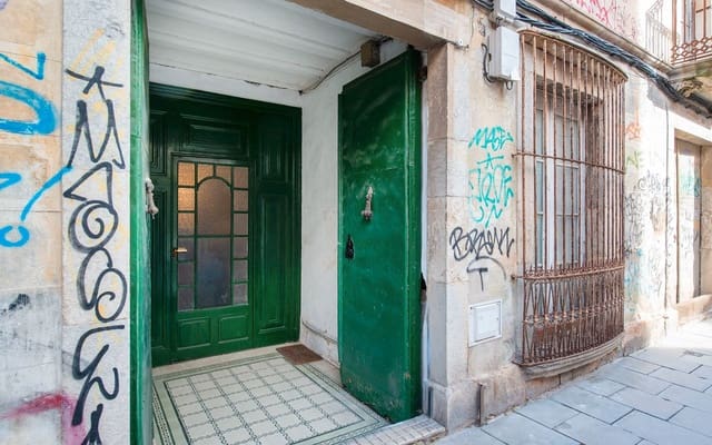 6 bedroom Townhouse for sale in Malgrat de Mar - € 485,000 (Ref: 9618713)