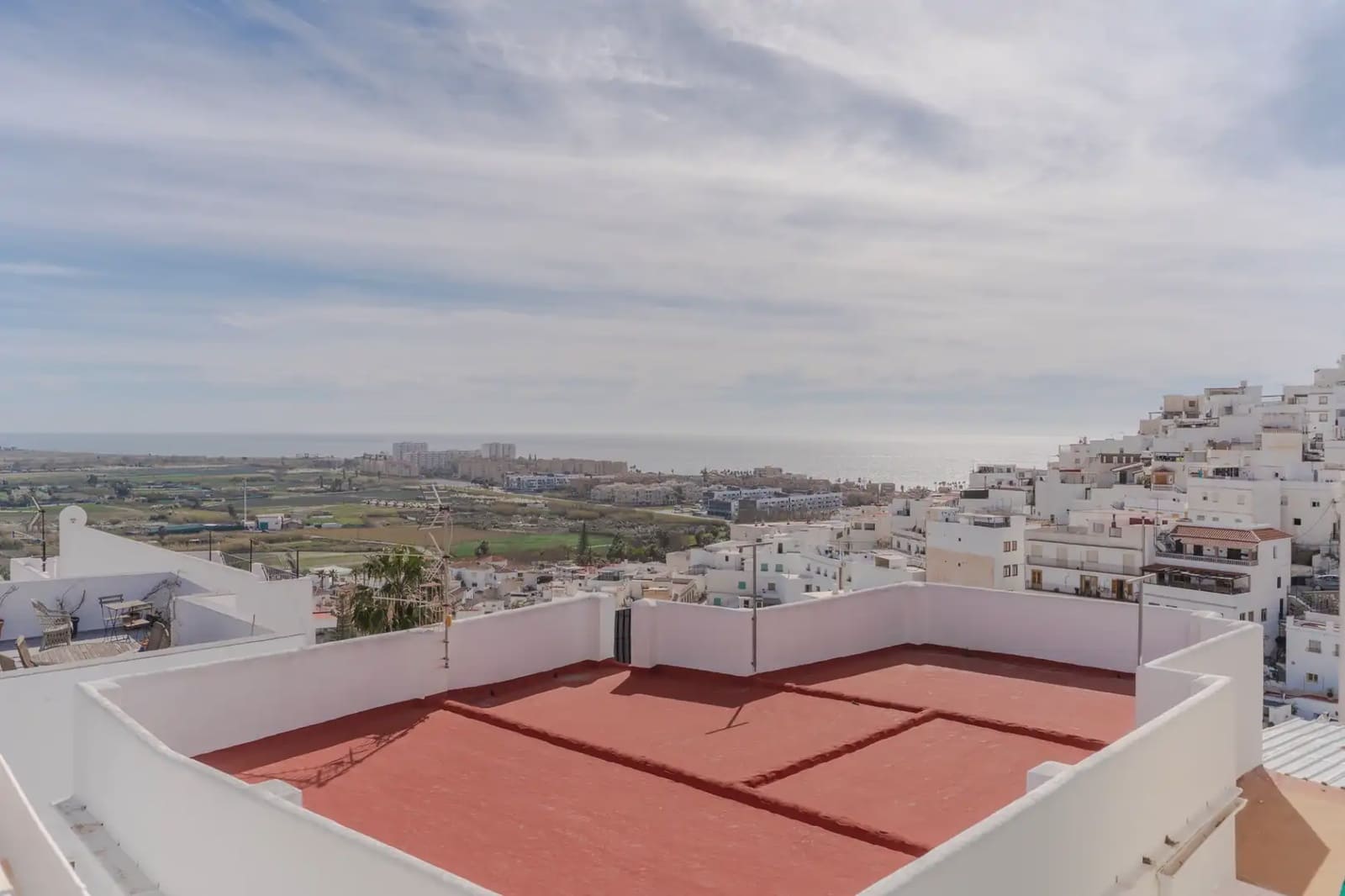Casa de 3 habitaciones en Salobreña en venta - 228.000 € (Ref: 9618714)