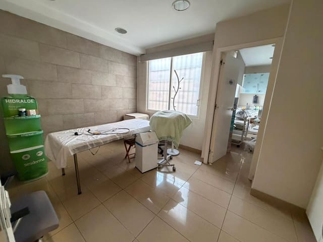 Kontor til leje i La Dreta de L'Eixample, Barcelona by - € 5.000 (Ref: 9628422)