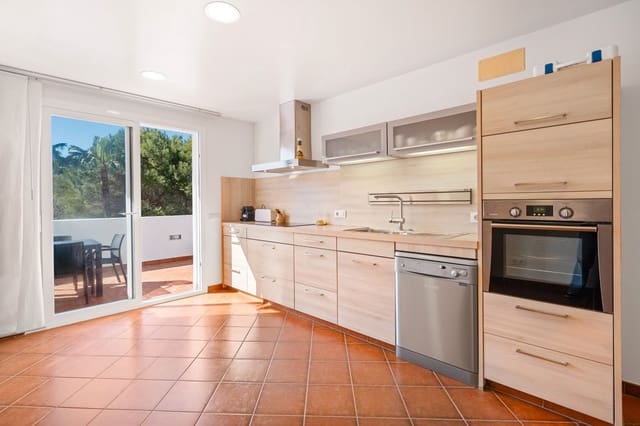 Piso de 3 habitaciones en Ciutadella de Menorca en venta - 480.000 € (Ref: 9628423)