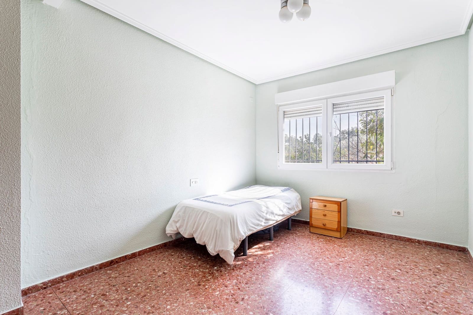 4 quarto Moradia para venda em Godelleta com garagem - 325 000 € (Ref: 9630584)