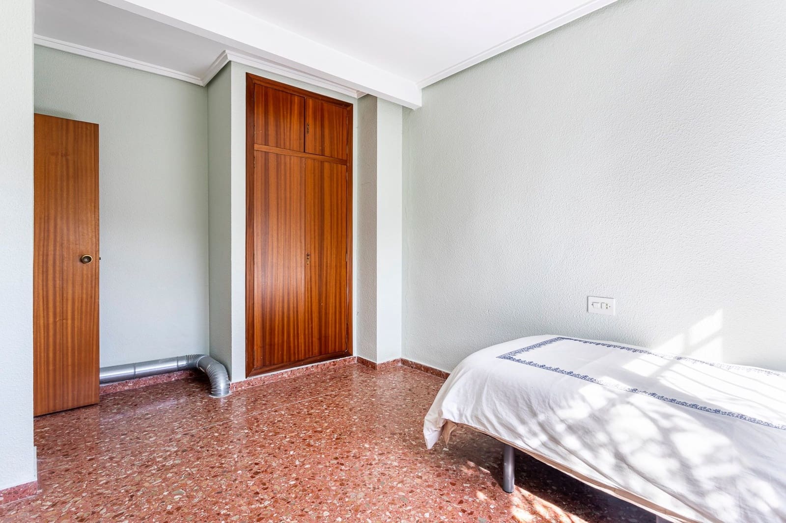 4 quarto Moradia para venda em Godelleta com garagem - 325 000 € (Ref: 9630584)