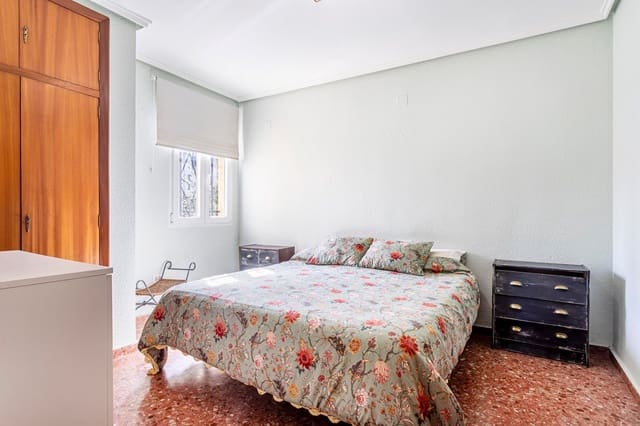 4 quarto Moradia para venda em Godelleta com garagem - 325 000 € (Ref: 9630584)