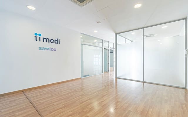 Biuro do wynajęcia w El Clot, Miasto Barcelona - 1 990 € (Ref: 9650703)