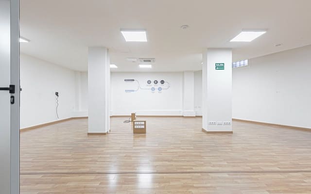 Biuro do wynajęcia w El Clot, Miasto Barcelona - 1 990 € (Ref: 9650703)