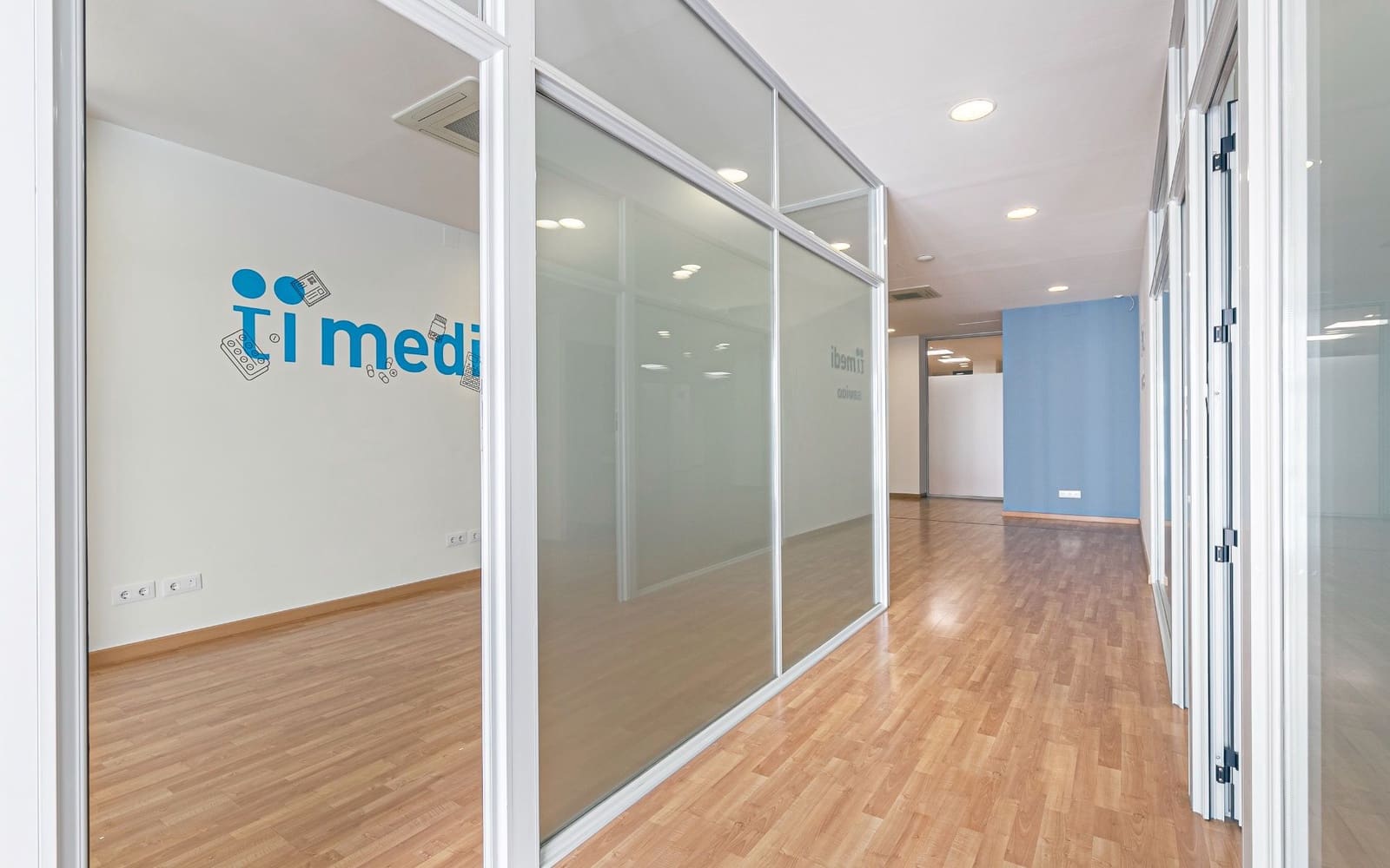 Bureau à louer à Barcelone ville - 1 990 € (Ref: 9650703)