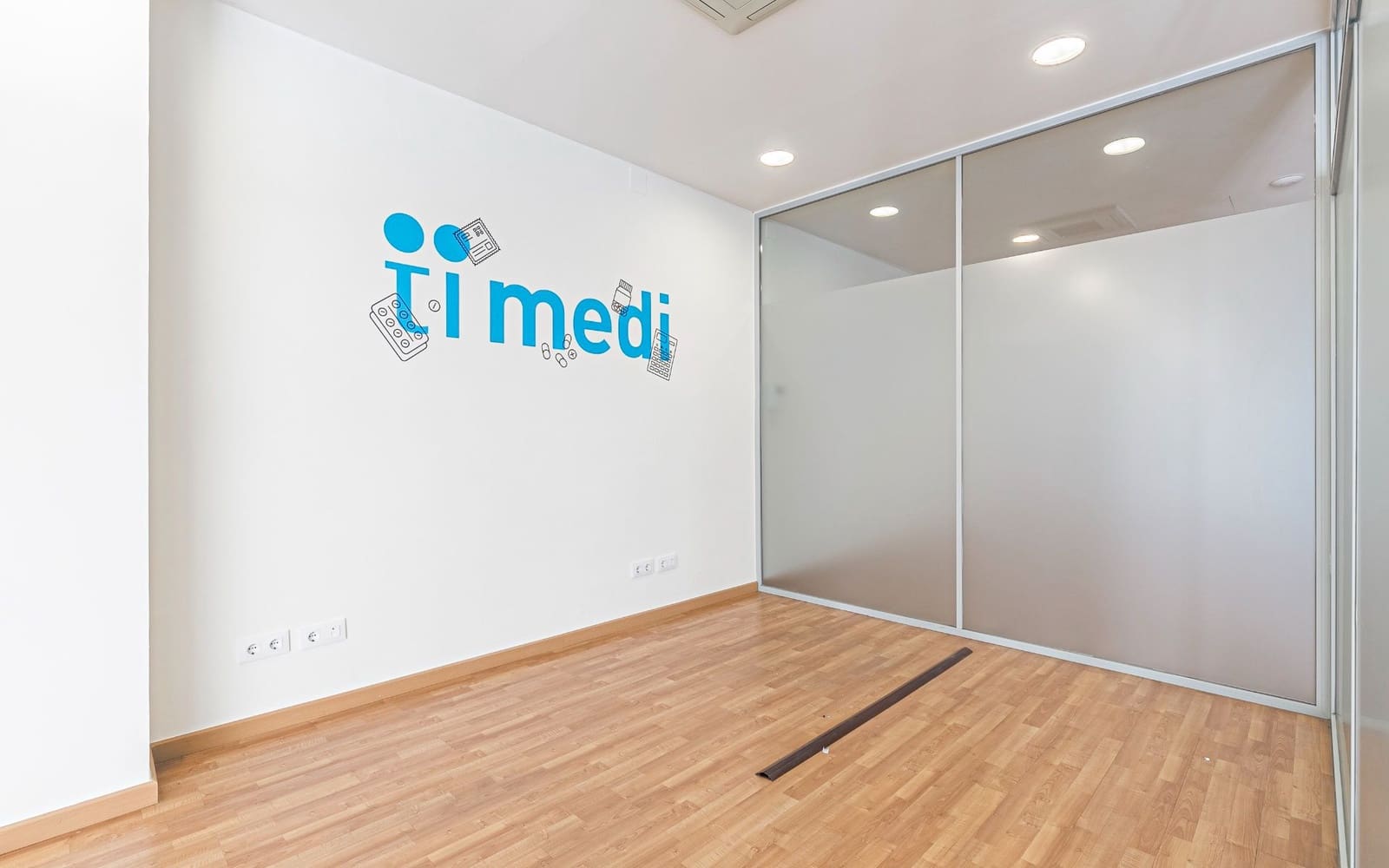 Bureau à louer à Barcelone ville - 1 990 € (Ref: 9650703)