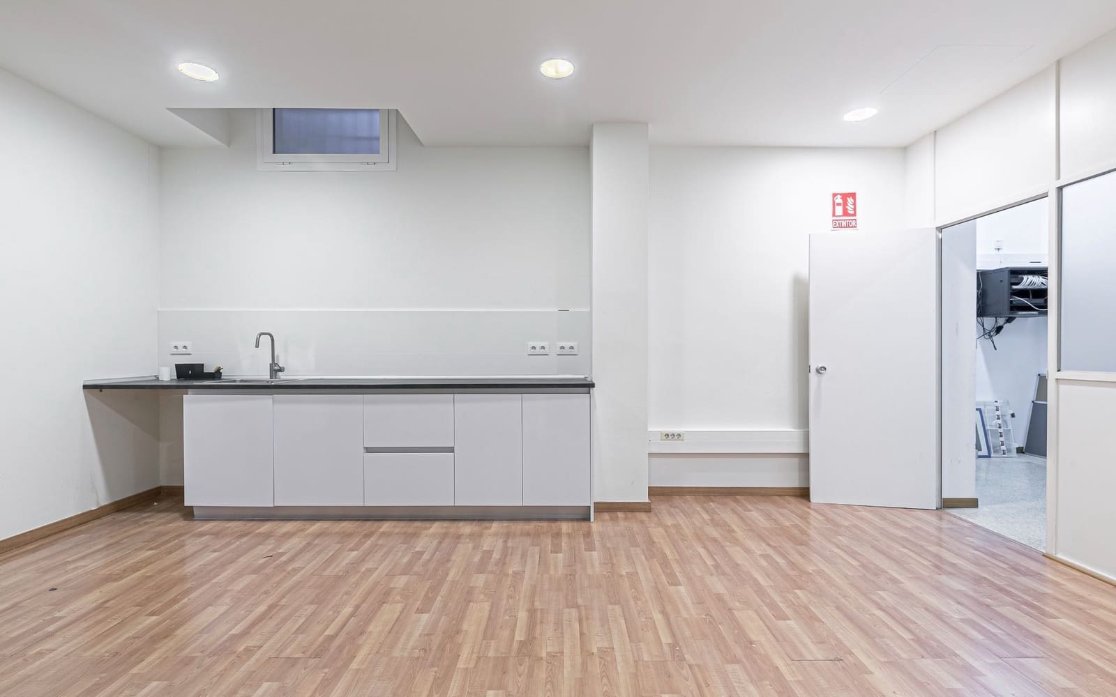 Bureau à louer à Barcelone ville - 1 990 € (Ref: 9650703)