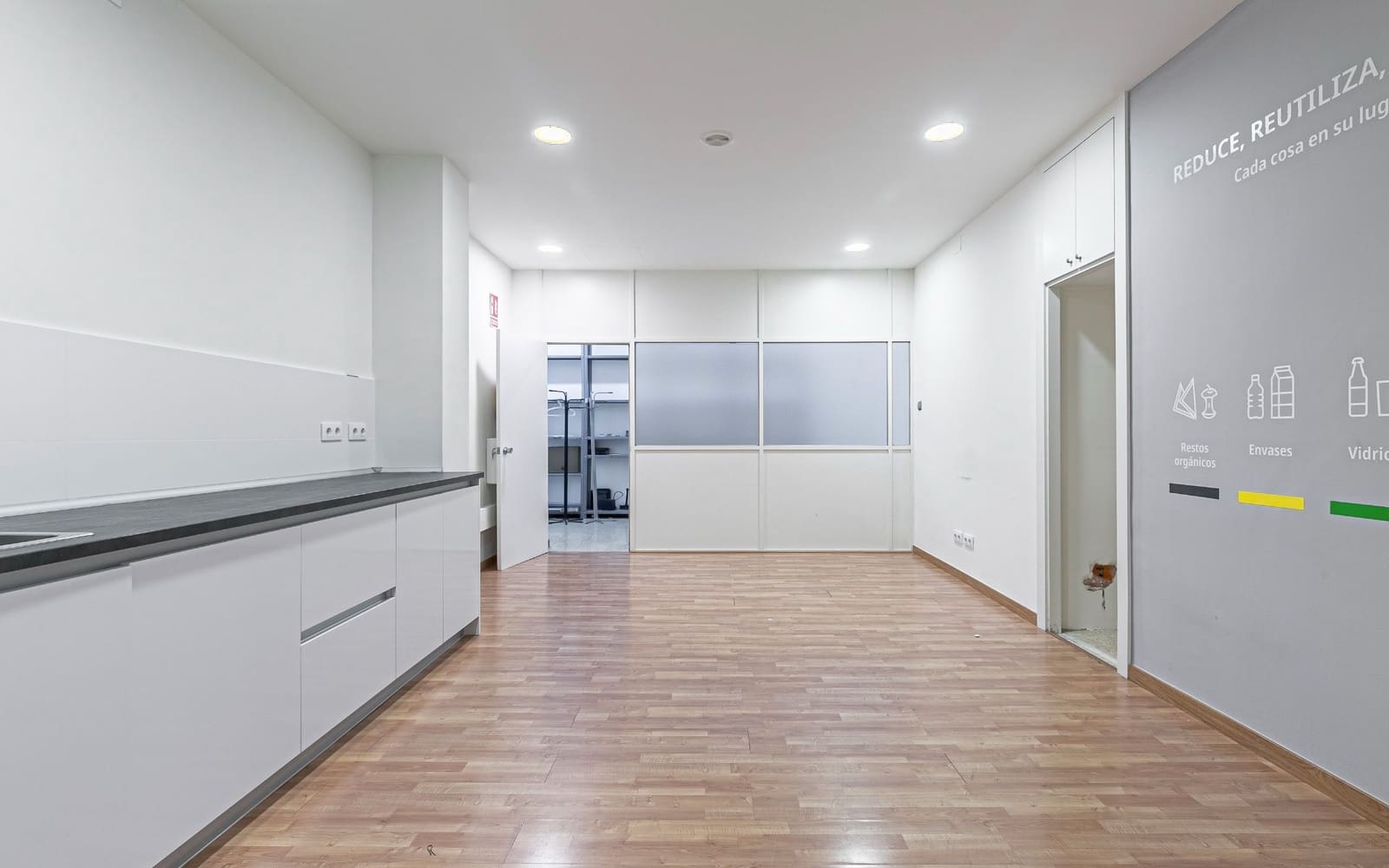 Bureau à louer à Barcelone ville - 1 990 € (Ref: 9650703)