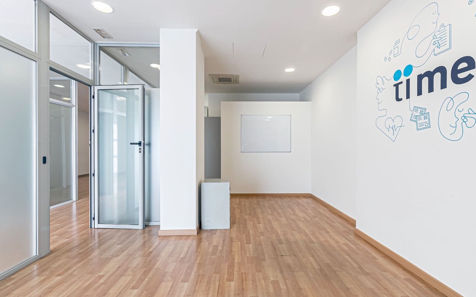 Erhverv til leje i Barcelona by - € 1.990 (Ref: 9650704)