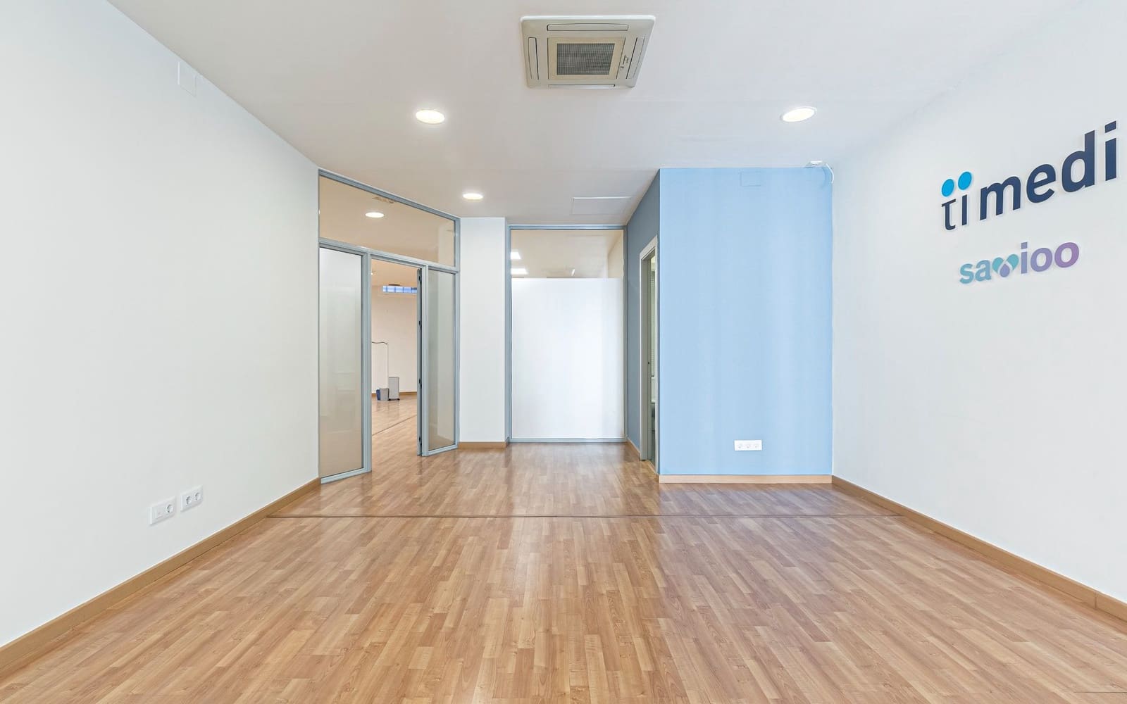 Erhverv til leje i Barcelona by - € 1.990 (Ref: 9650704)