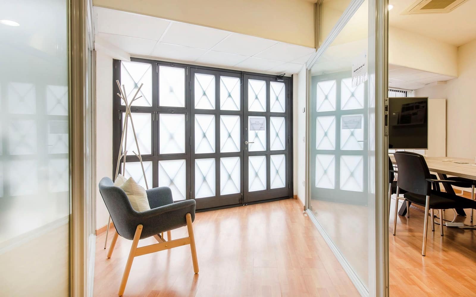 Erhverv til leje i Barcelona by - € 1.990 (Ref: 9650704)