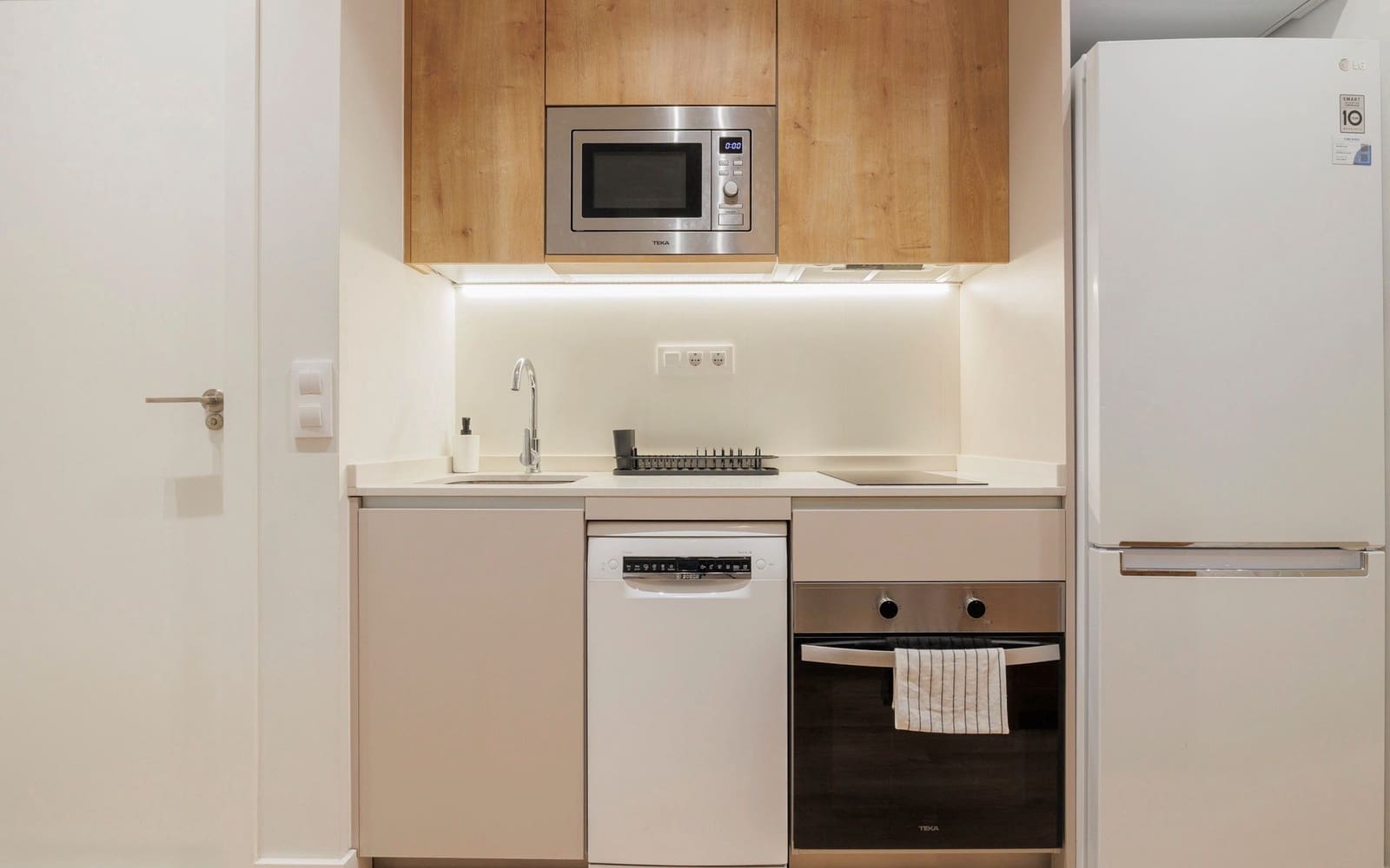 Piso de 1 habitación en Madrid ciudad en alquiler - 1.150 € (Ref: 9652407)