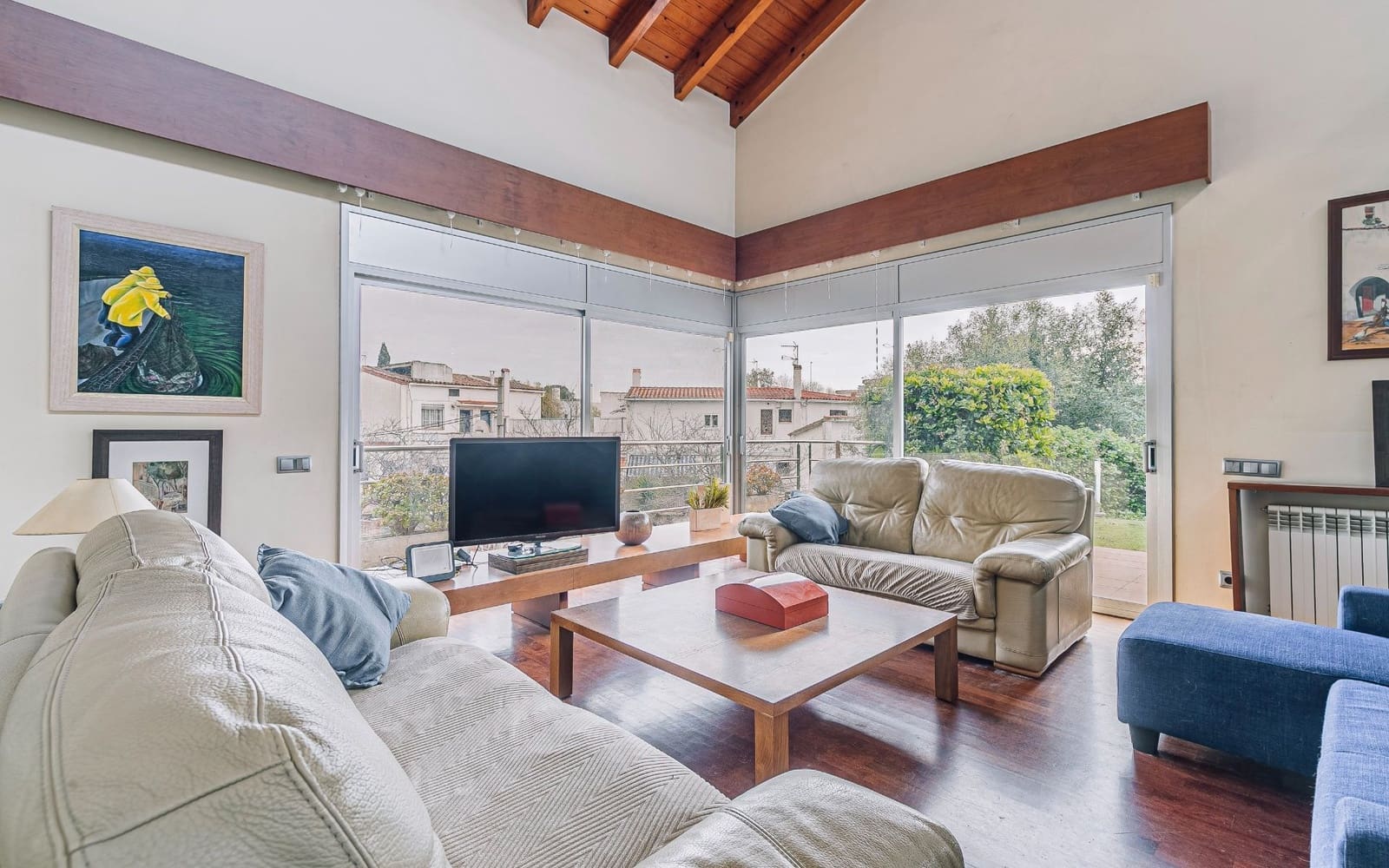 5 bedroom Villa for sale in Castelldefels with garage - € 1,280,000 (Ref: 9652408)