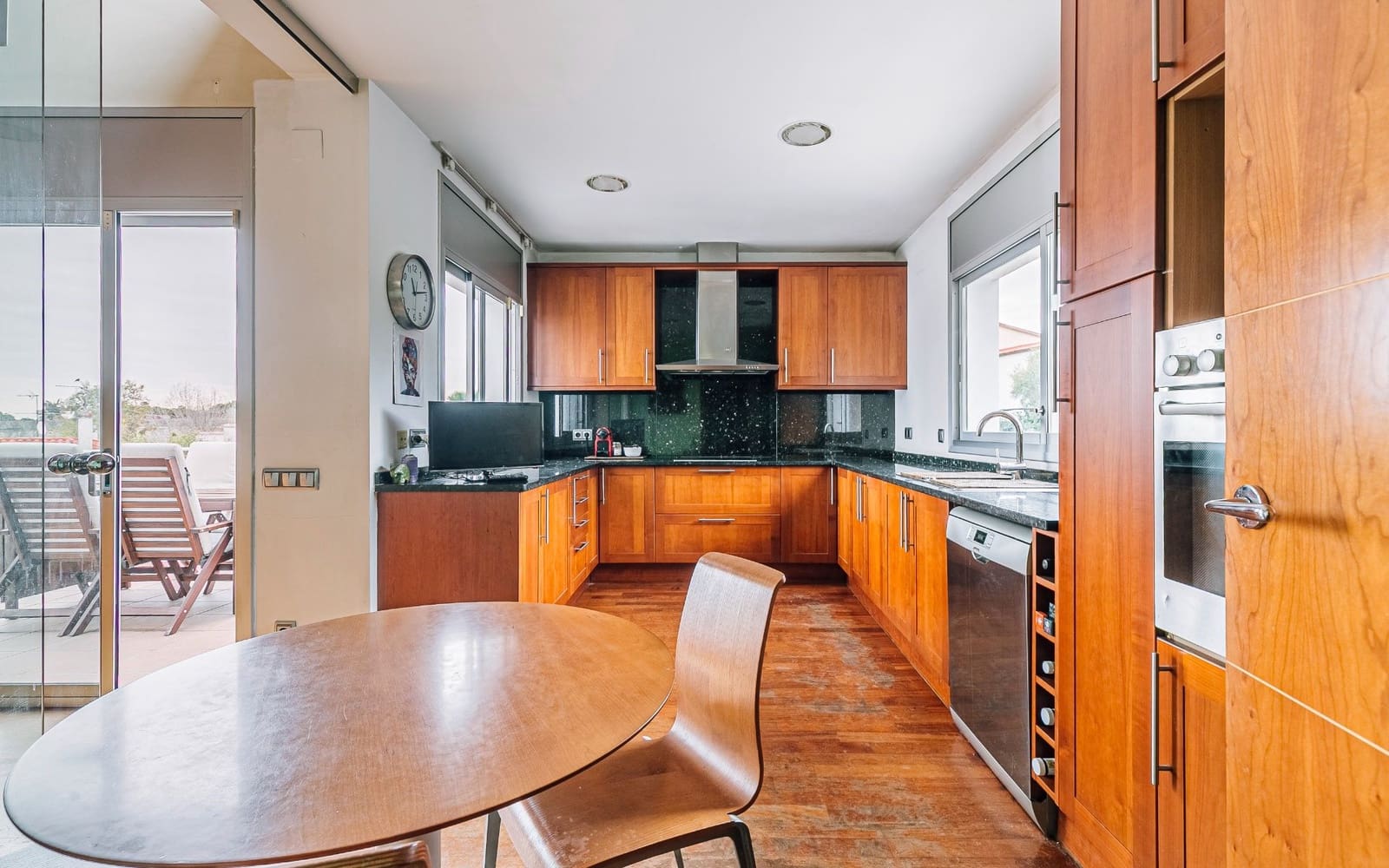 5 bedroom Villa for sale in Castelldefels with garage - € 1,280,000 (Ref: 9652408)