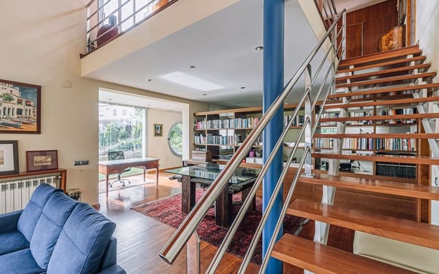 5 bedroom Villa for sale in Castelldefels - € 1,280,000 (Ref: 9652408)