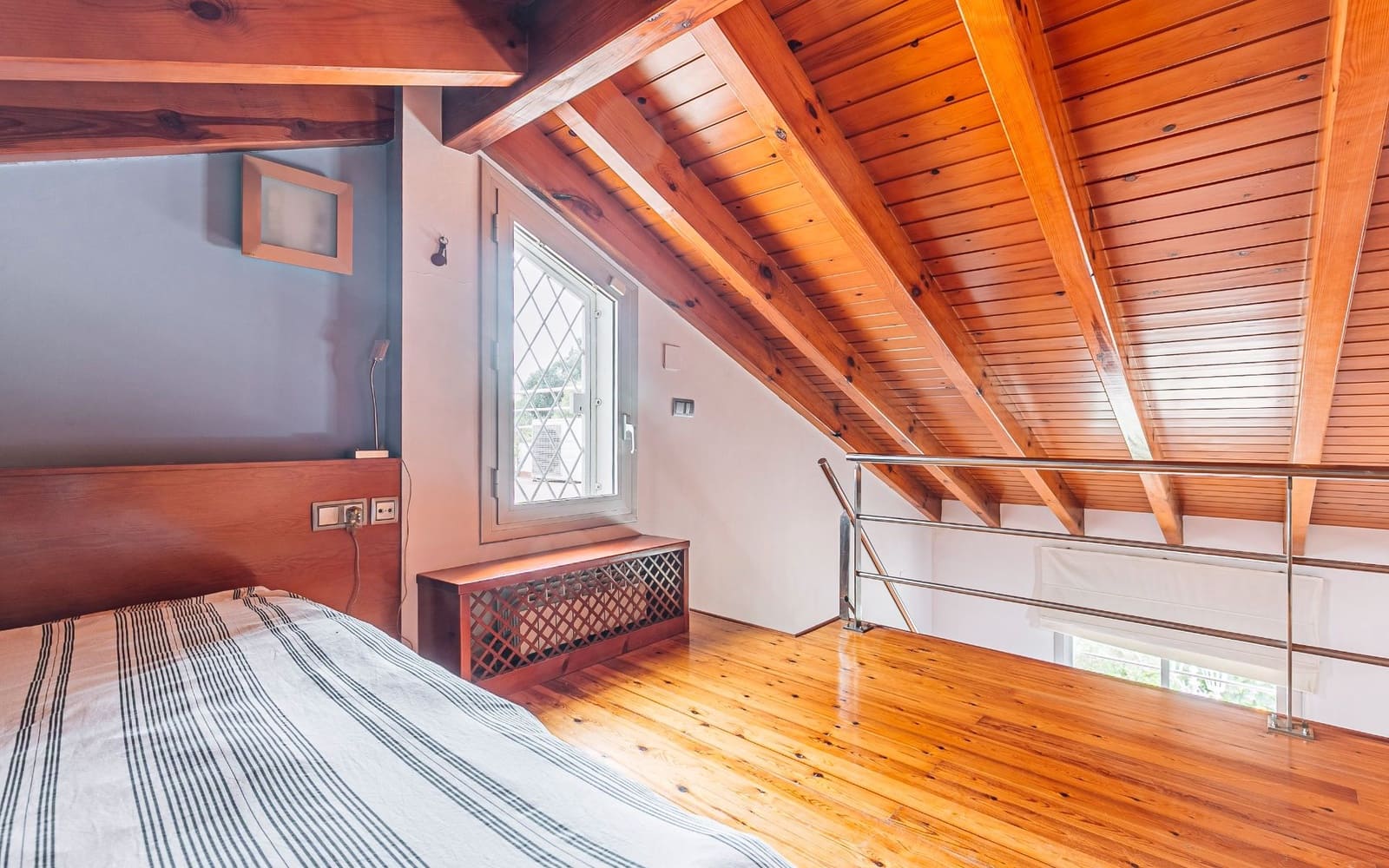 5 bedroom Villa for sale in Castelldefels with garage - € 1,280,000 (Ref: 9652408)