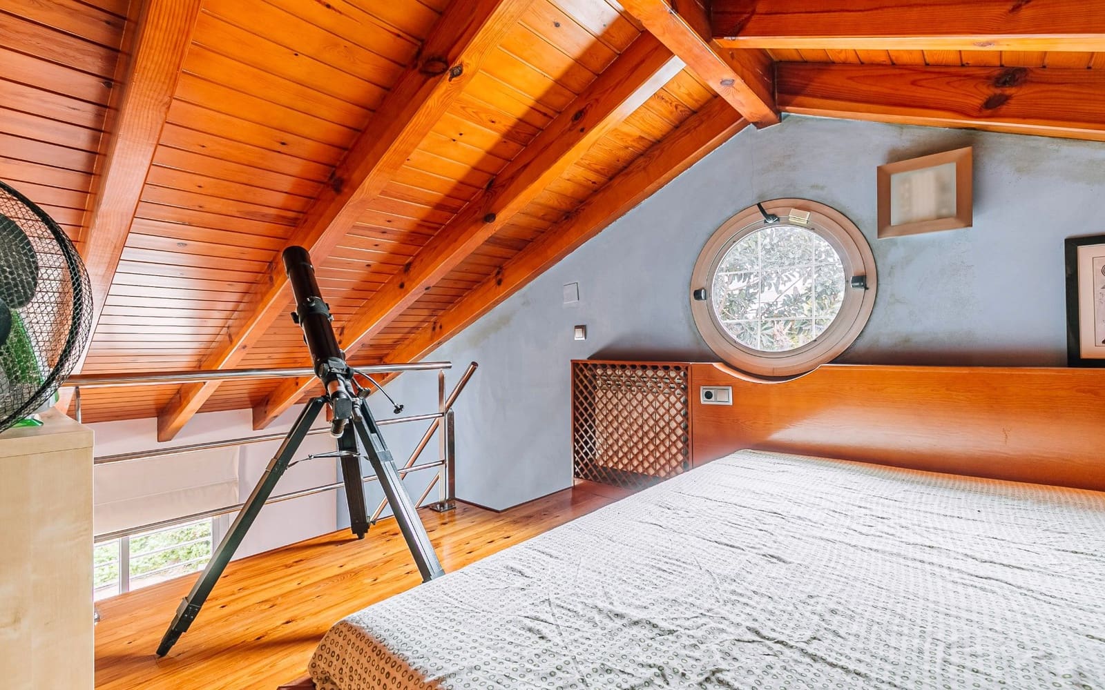 5 bedroom Villa for sale in Castelldefels with garage - € 1,280,000 (Ref: 9652408)