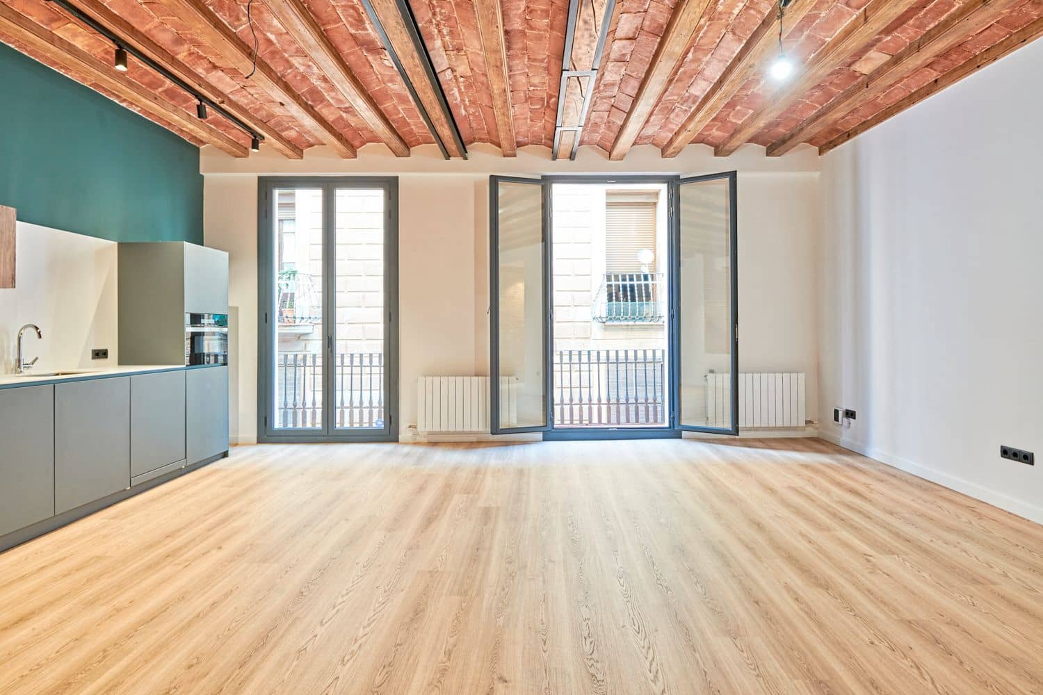 3 soverom Leilighet til leie i Barcelona by - € 1 790 (Ref: 9653324)