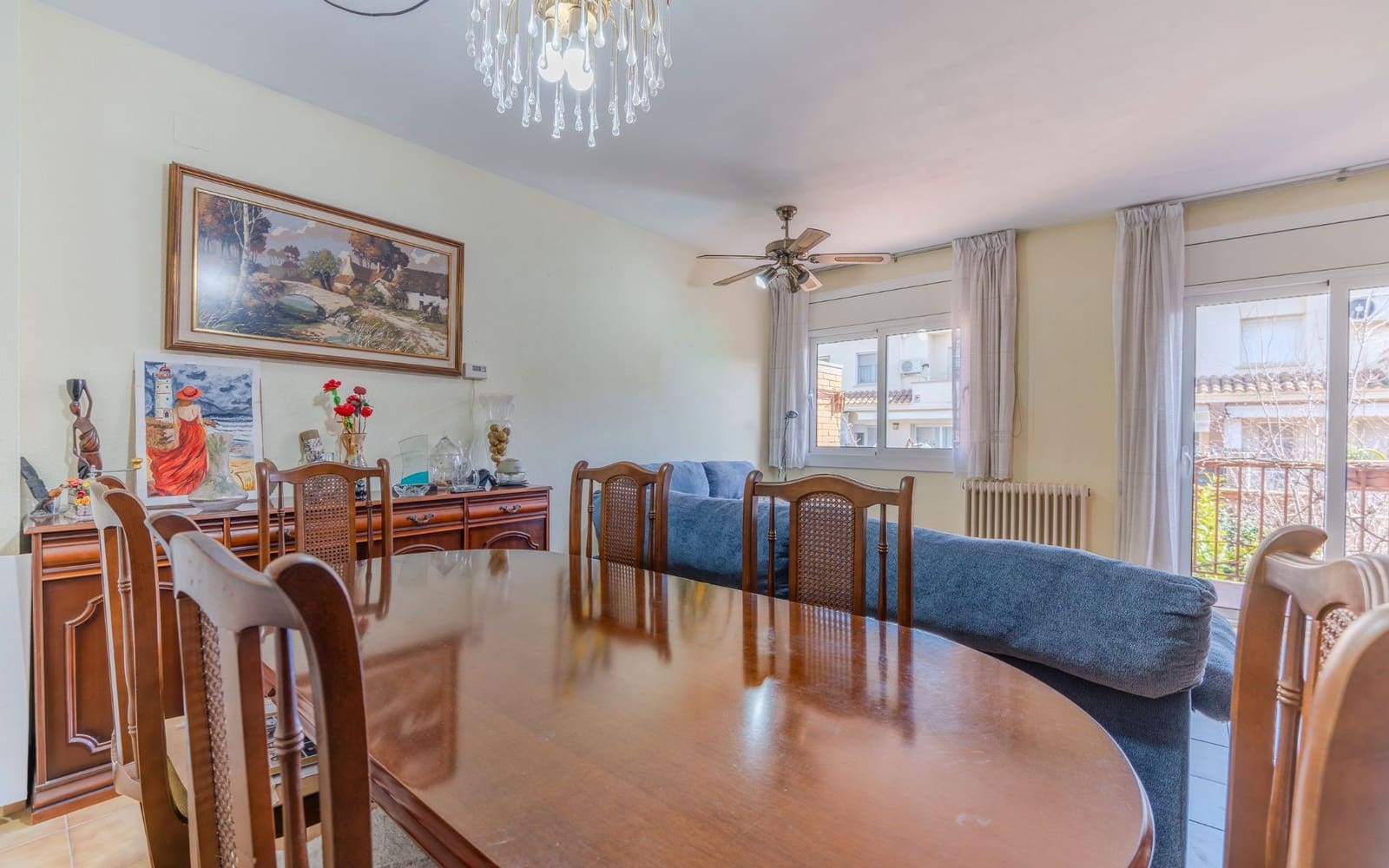 4 bedroom Semi-detached Villa for sale in Girona city with garage - € 557,000 (Ref: 9656508)