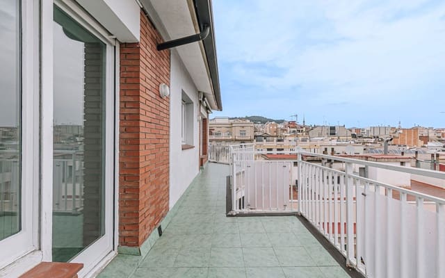 4 sovrum Takvåning till salu i La Sagrada Família, Barcelona stad - 680 000 € (Ref: 9657015)