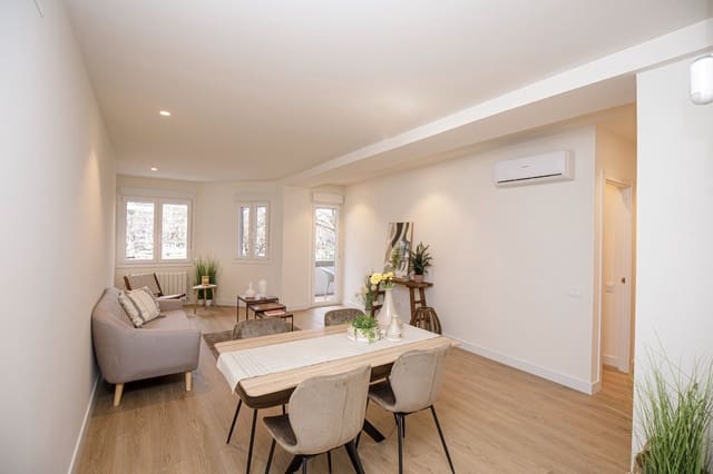 3 soverom Leilighet til salgs i Sant Pere, Santa Caterina i La Ribera, Barcelona by - € 520 000 (Ref: 9677911)