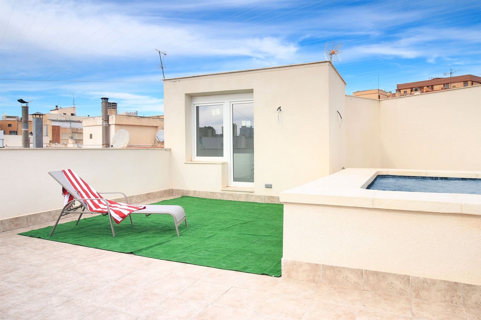 3 Zimmer Penthouse zu verkaufen in Albacete Stadt mit Pool - 433.000 € (Ref: 9678212)