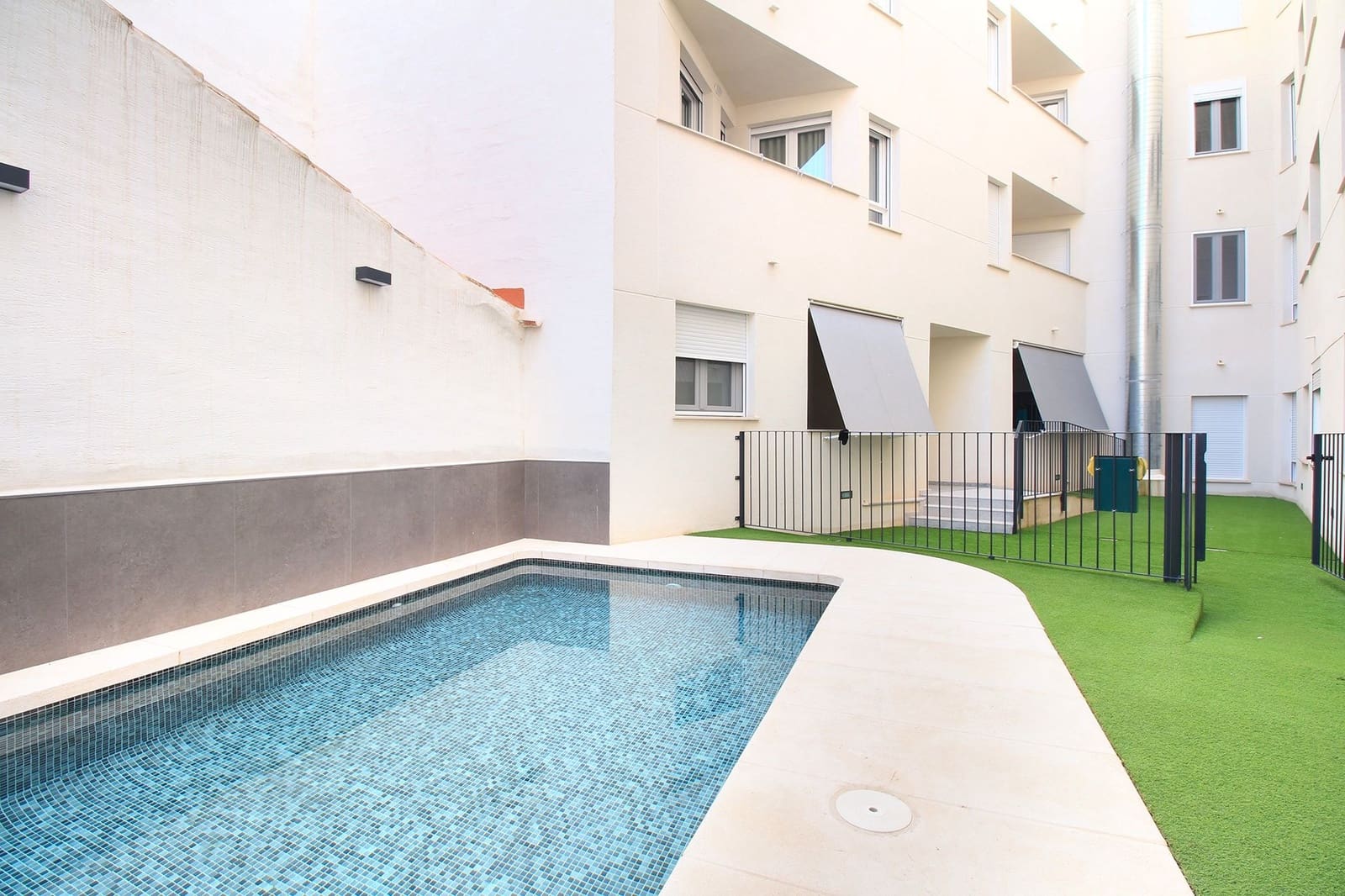 3 Zimmer Penthouse zu verkaufen in Albacete Stadt mit Pool - 433.000 € (Ref: 9678212)