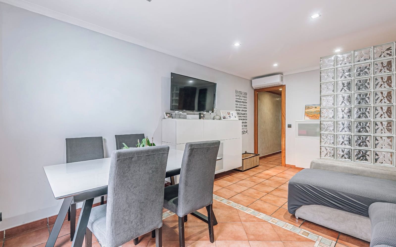 2 sypialnia Mieszkanie na sprzedaż w Miasto Barcelona - 349 000 € (Ref: 9679152)