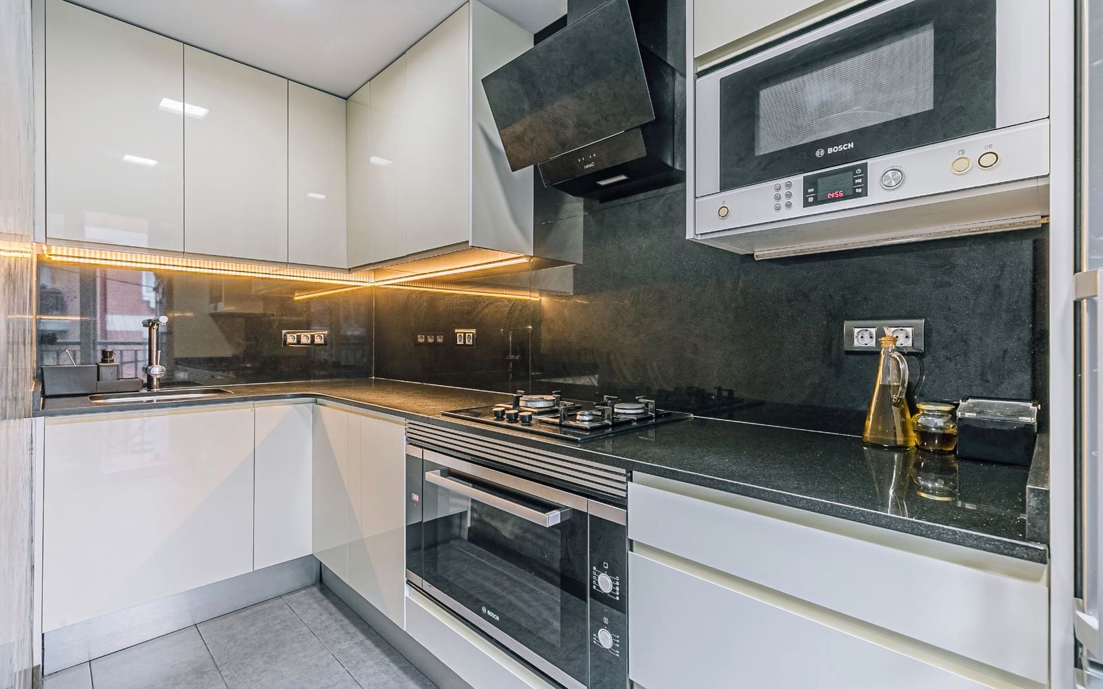 2 sypialnia Mieszkanie na sprzedaż w Miasto Barcelona - 349 000 € (Ref: 9679152)