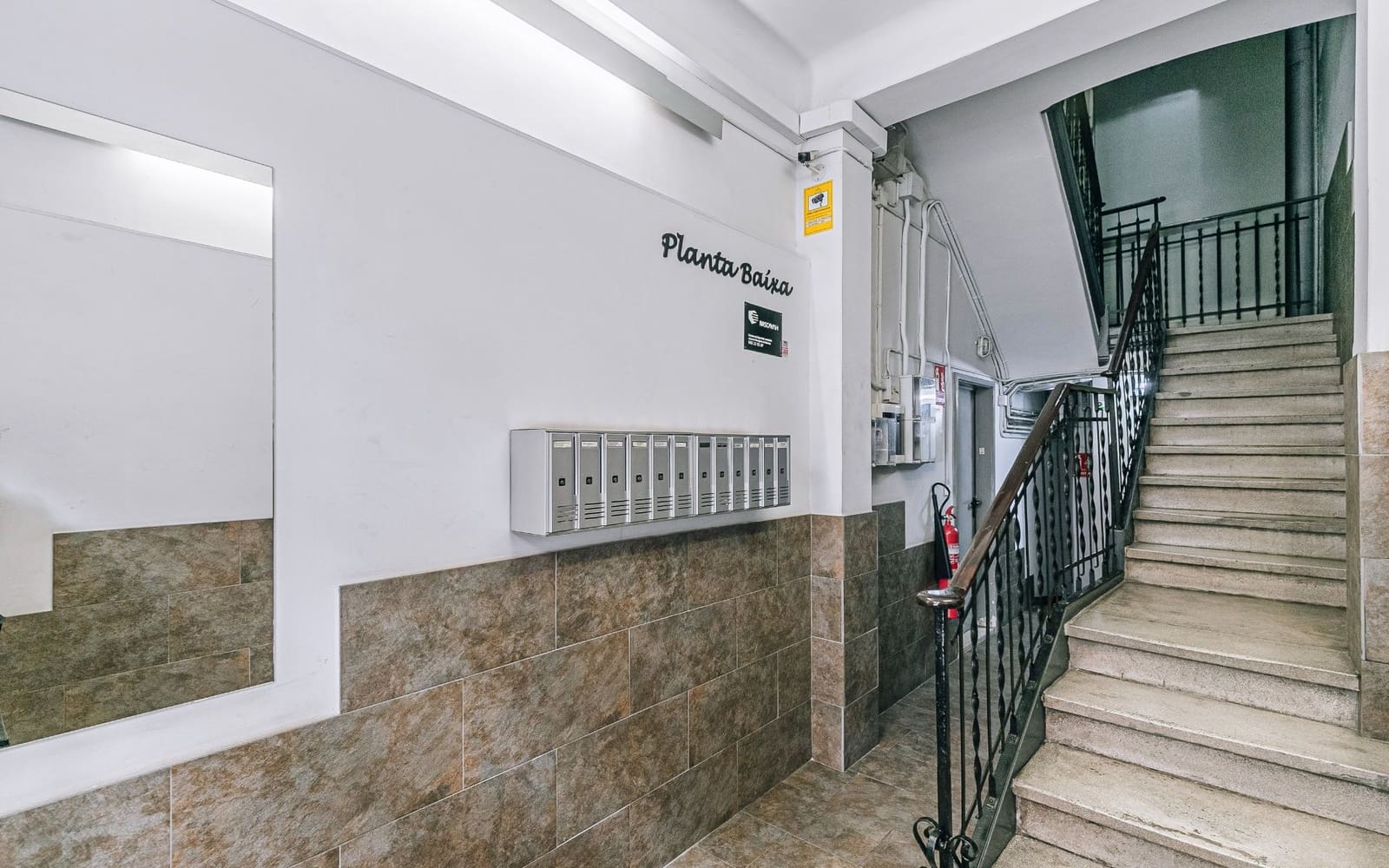 2 sypialnia Mieszkanie na sprzedaż w Miasto Barcelona - 349 000 € (Ref: 9679152)