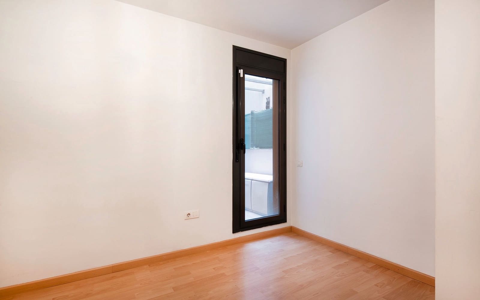 2 quarto Apartamento para venda em Terrassa com garagem - 225 000 € (Ref: 9679299)