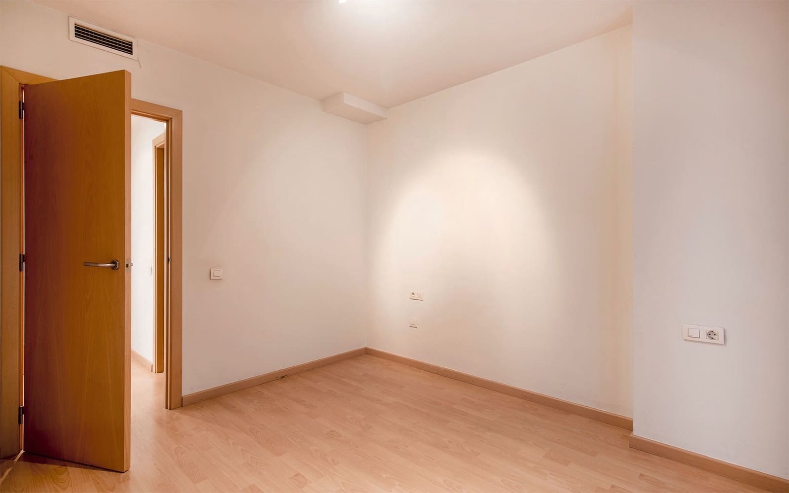2 quarto Apartamento para venda em Terrassa com garagem - 225 000 € (Ref: 9679299)