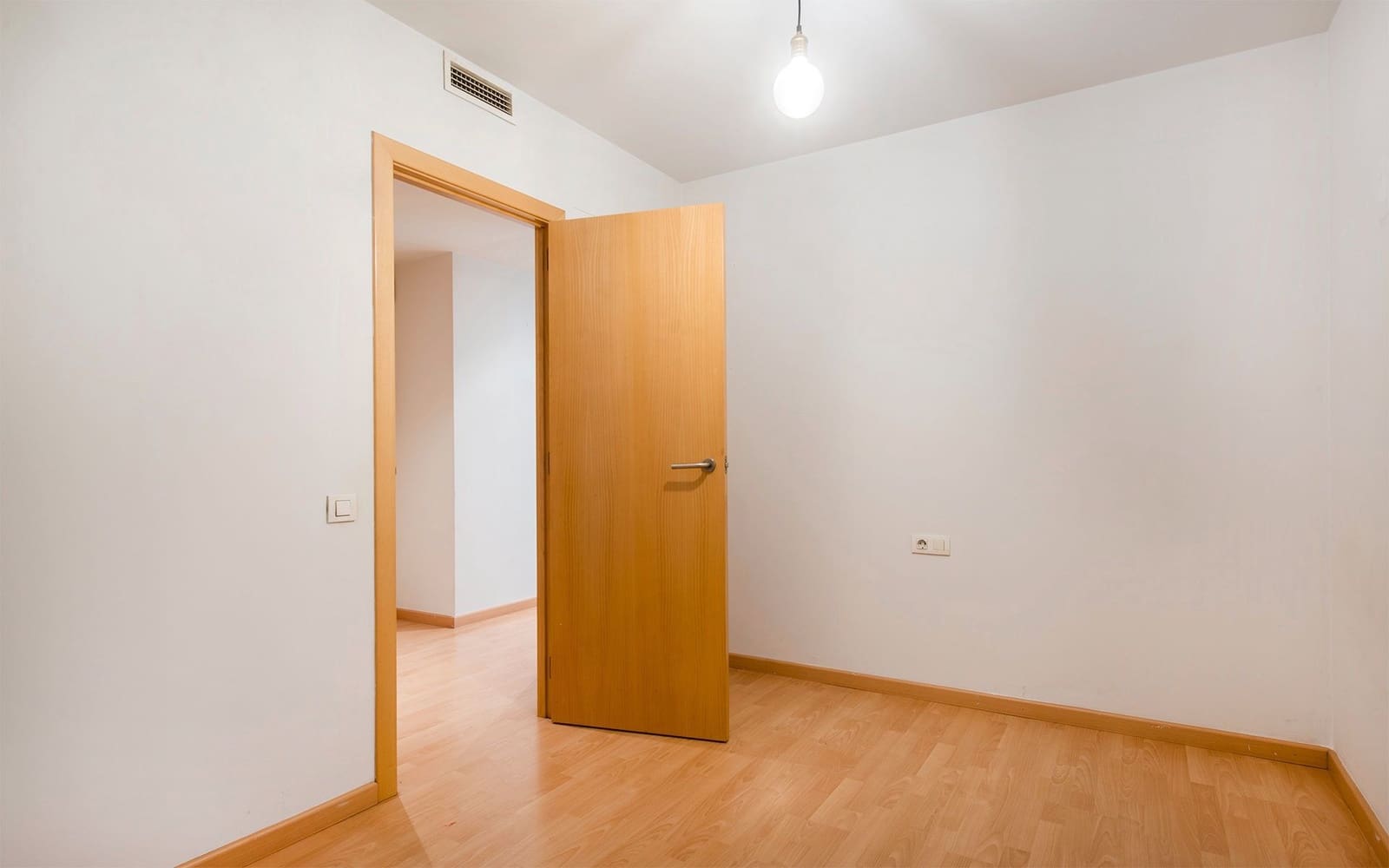 2 quarto Apartamento para venda em Terrassa com garagem - 225 000 € (Ref: 9679299)