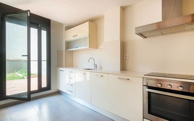 2 quarto Apartamento para venda em Terrassa com garagem - 225 000 € (Ref: 9679299)