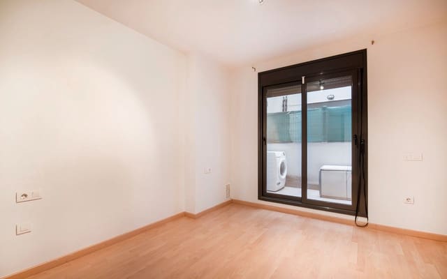 2 quarto Apartamento para venda em Terrassa com garagem - 225 000 € (Ref: 9679299)