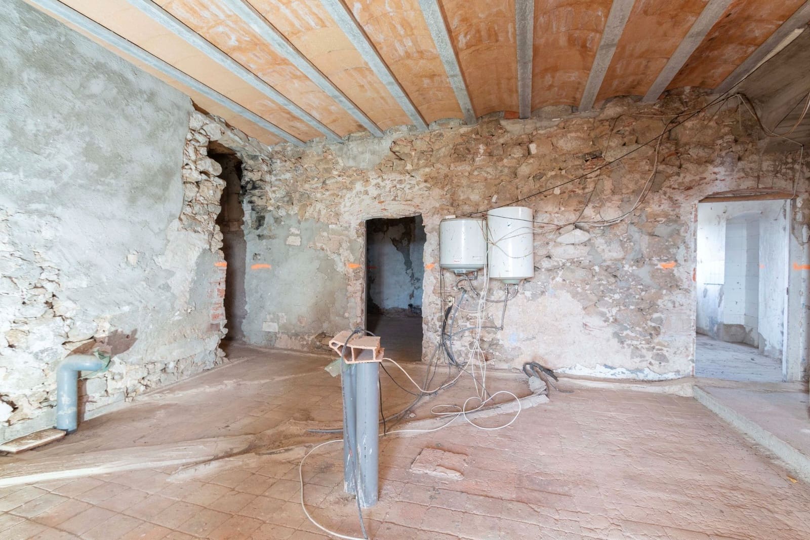 2 makuuhuone Maalaistalo myytävänä paikassa Capmany mukana 
autotalli - 940 000 € (Ref: 9679301)