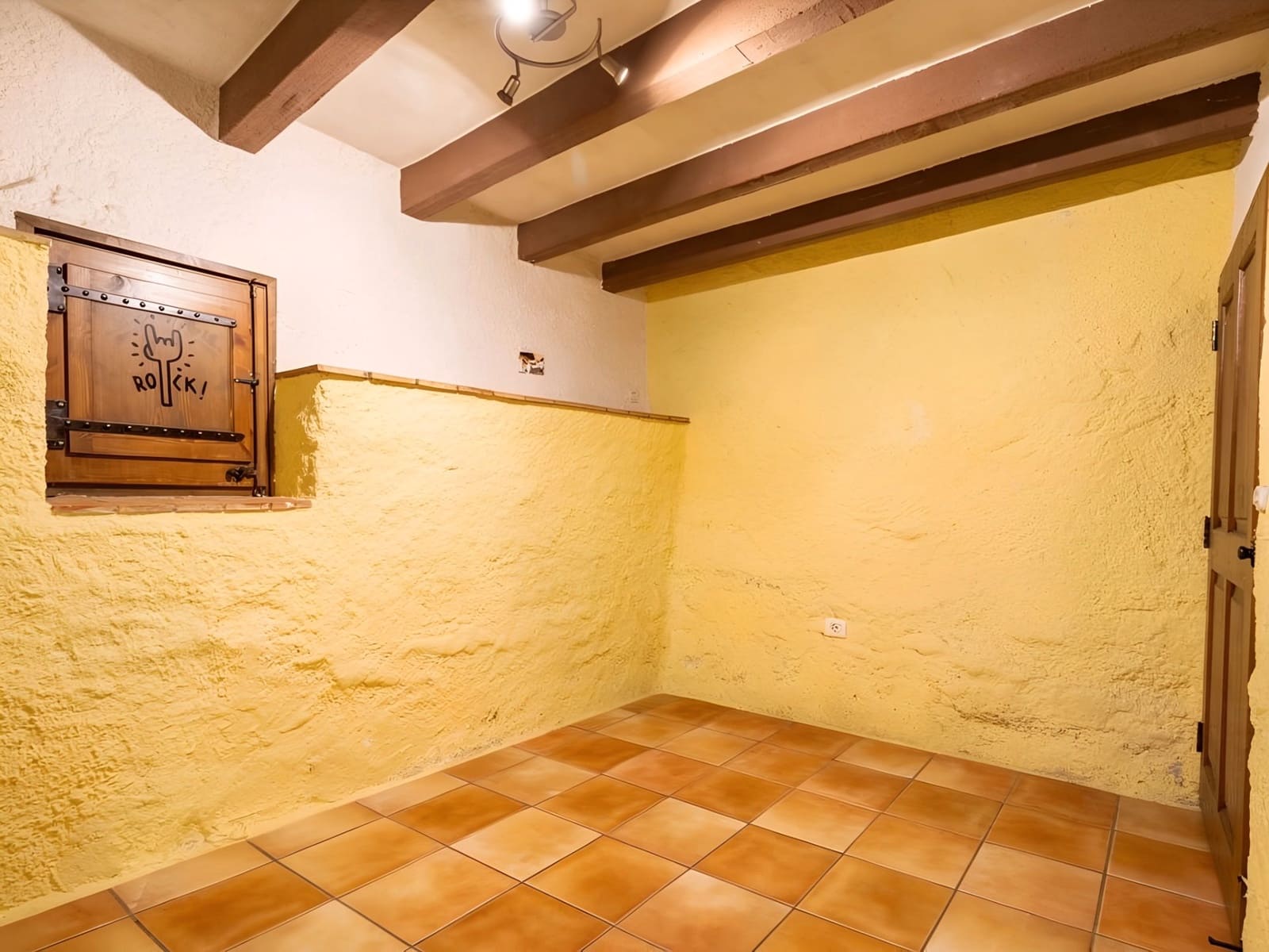 2 makuuhuone Maalaistalo myytävänä paikassa Capmany mukana 
autotalli - 940 000 € (Ref: 9679301)